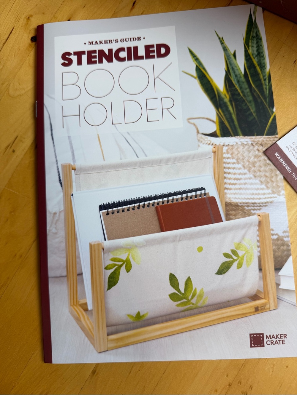Kiwi Co Eureka Crate build your own stenciled book holder New Open Box